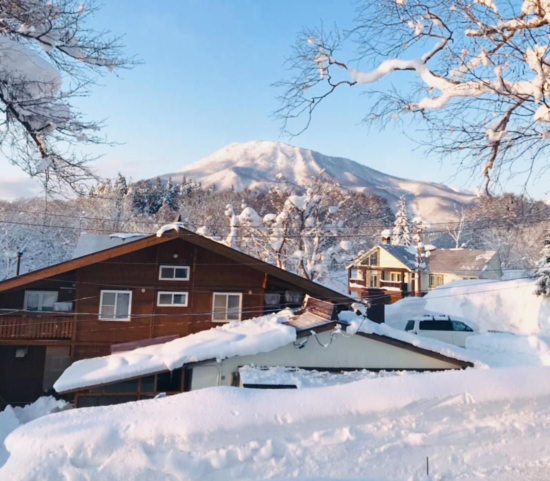 Bed and Breakfast Yado Brodiaea Мьоко Екстер'єр фото